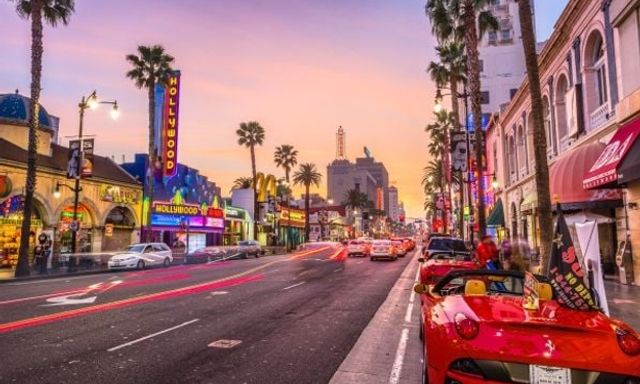 Hollywood Night Tour with Griffith Observatory